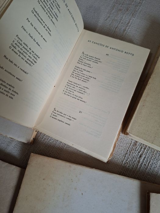 Poesia portuguesa primeiras edições conjunto barato