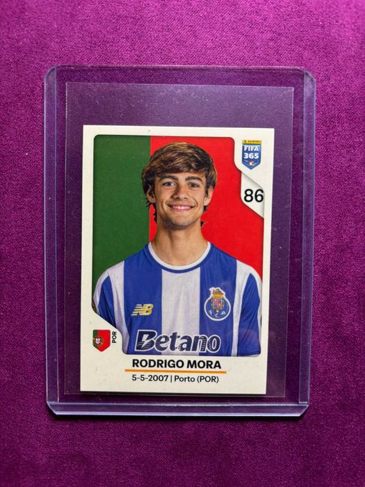 Cromo Rodrigo Mora Panini 365 Fifa 2026 Porto