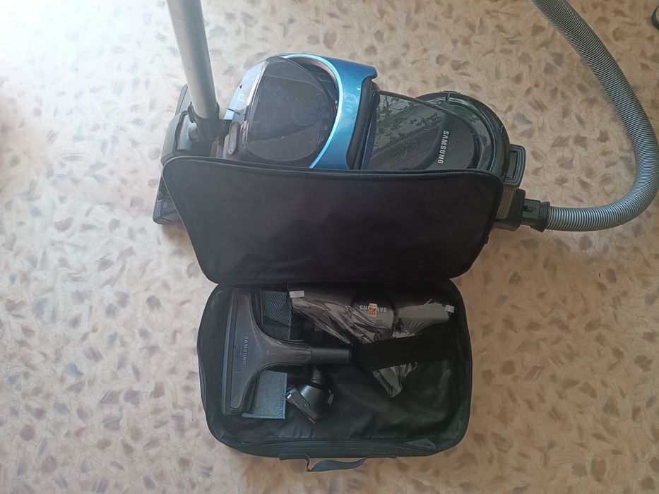 Пилосос Samsung vw9000 для сухого та вологого прибирання