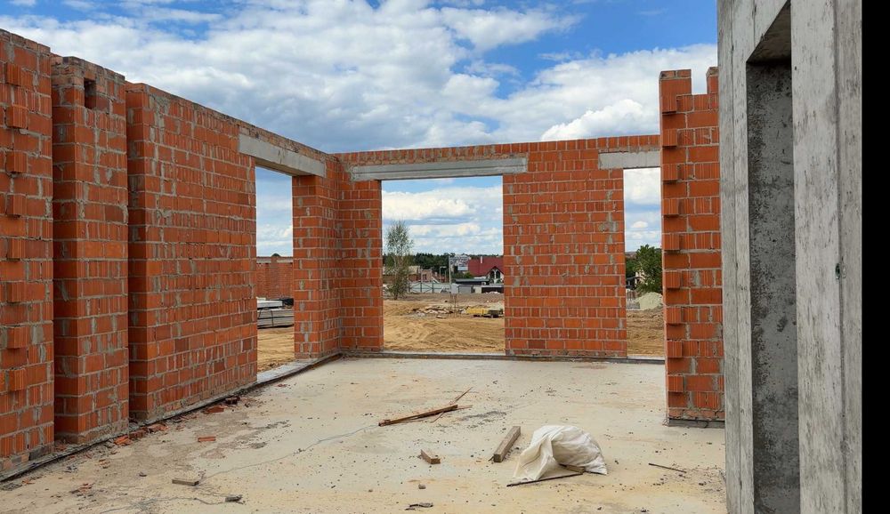 ПРОДАМ‼️Сучасний готовий будинок 200 м2 в закритому комплексі біля озера в с. Новарія | 7 хв до Львова на авто