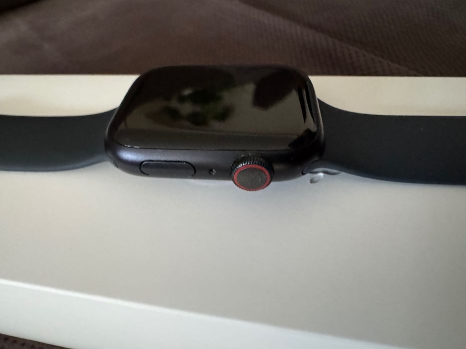 Apple Watch Series 8 45mm | Cellular (LTE) | Midnight | Stan Idealny