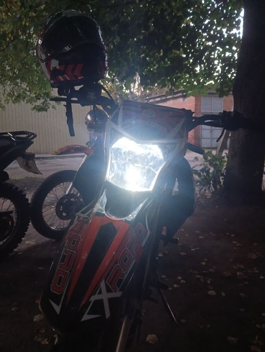 Мотоцикл Geon X-Road 200