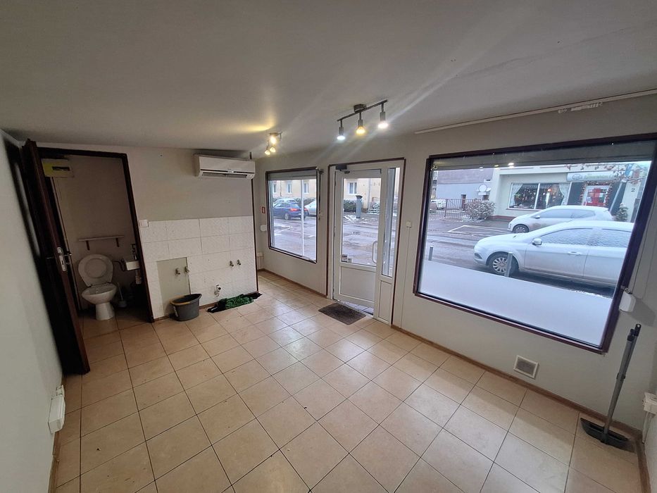 Pawilon Usługowo Handlowy  Rynek Łazarski