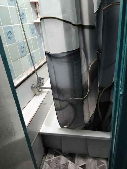 Продам кімнату в центрі Чернігова. Меблі, техніка. Не АН
