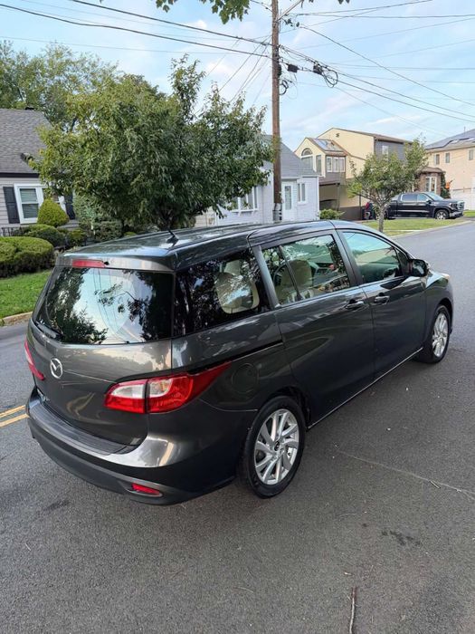 Mazda 5      2014