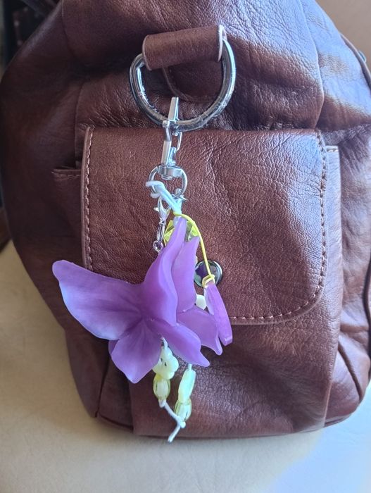 Bag charm artesanal borboleta