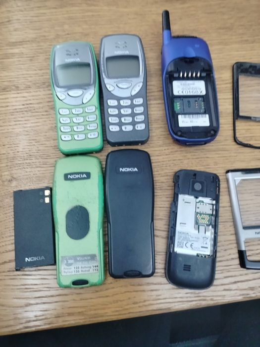 Telefony Nokia 3210+2700c uszkodzone