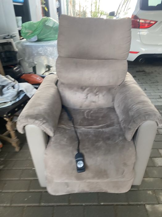 Poltrona Reclinavel eletrica em otimo estado