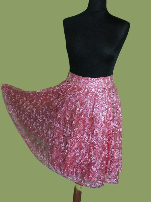 Spódnica - koronka gipiura - 36 S - pas 68 cm