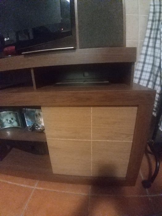 Móvel de sala com rodad