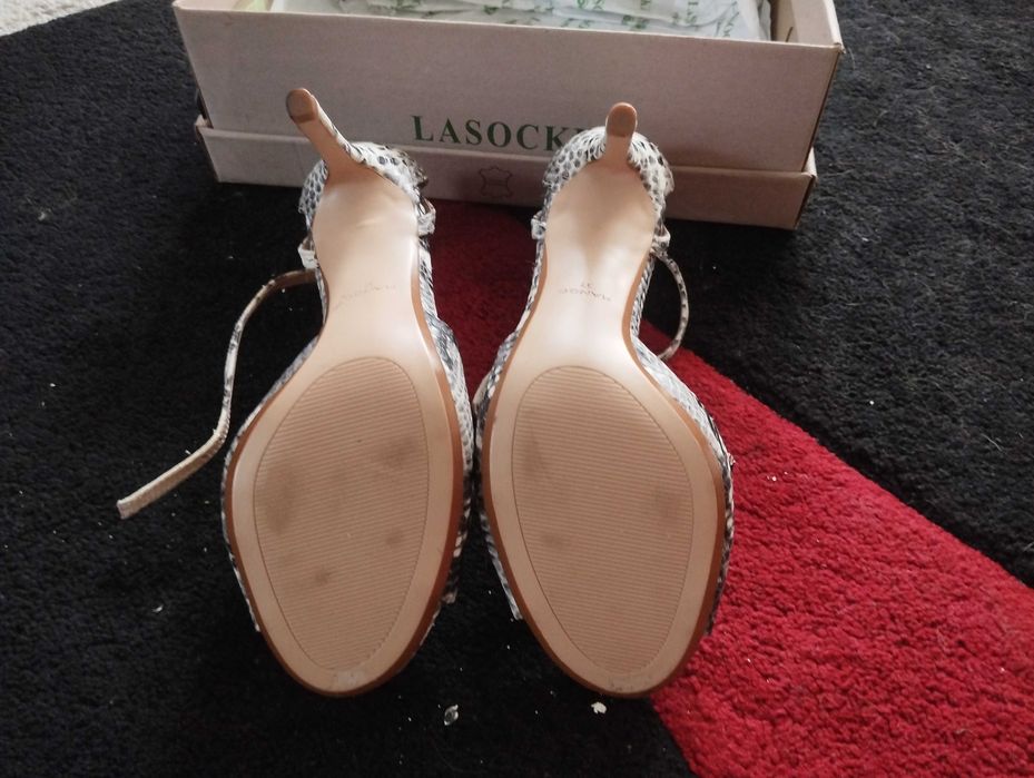 Buty na obcasach