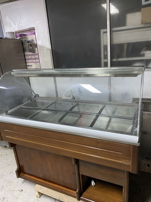 Buffet quente central e buffet frio mural+ buffet quente banho maria c
