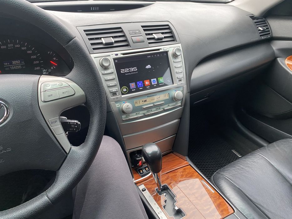 Продам Toyota Camry 40