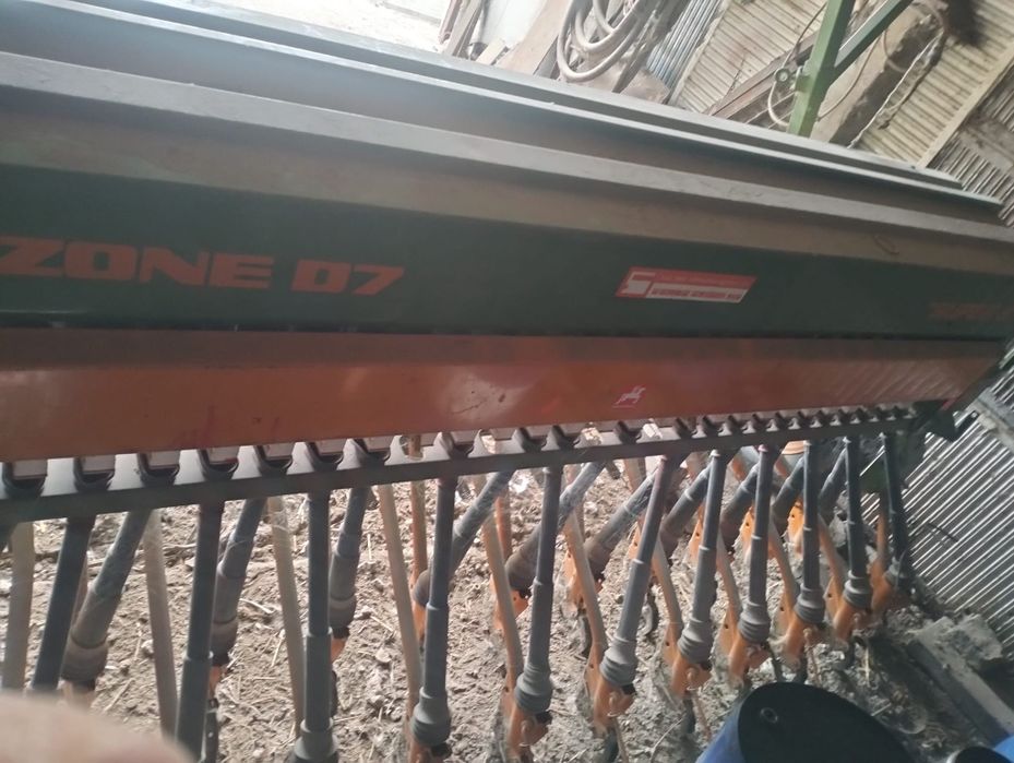 Siewnik Amazon D7 3m