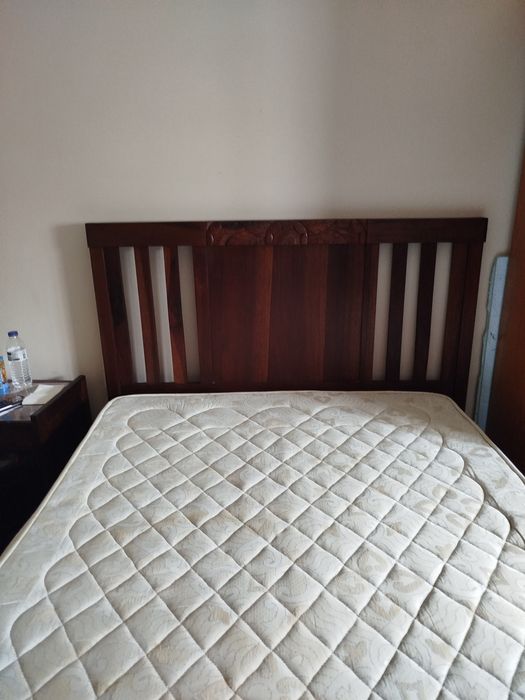 Cama de casal madeira