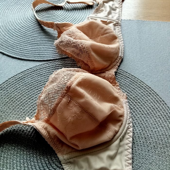 Biustonosz miękki, beżowy Dalia 75E