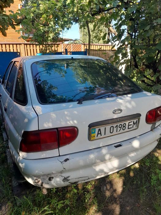 Продам Форд Ескорт