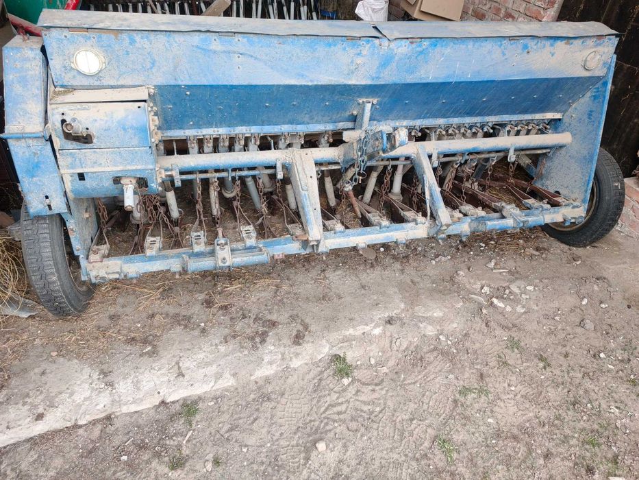 Siewnik zbożowy poznaniak 2.7 m