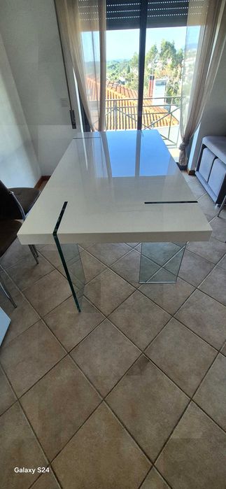 Mesa de sala de jantar