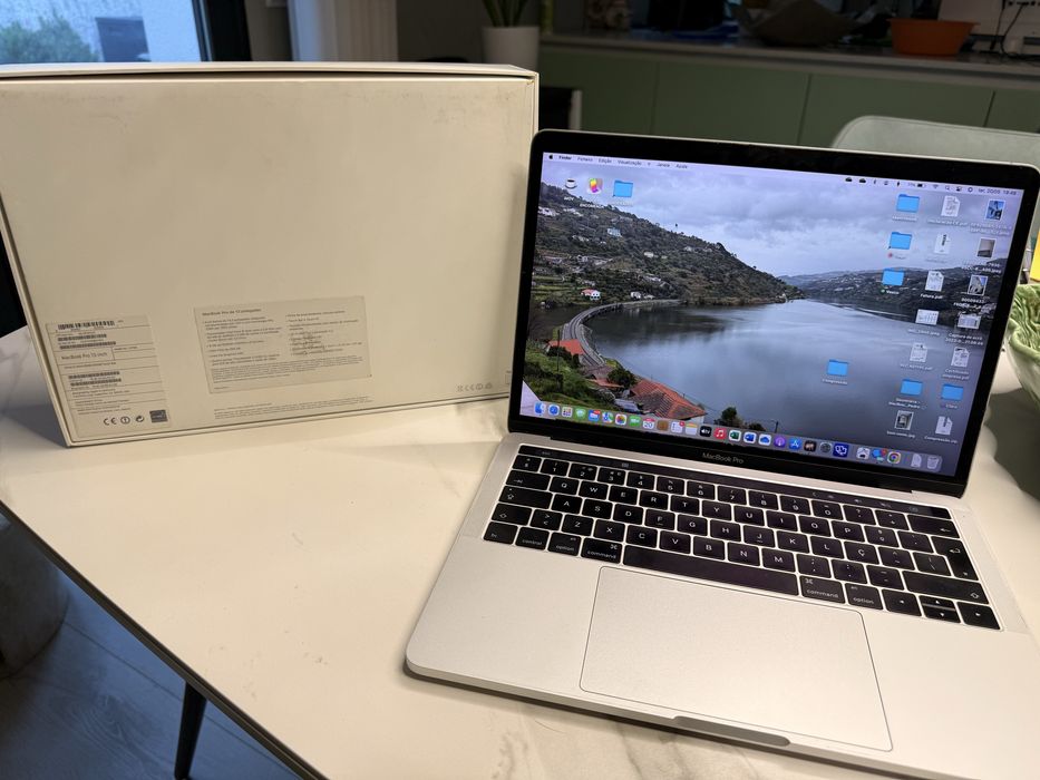 Macbook Pro 13” 2016 Touch Bar com 4 portas Thunderbolt