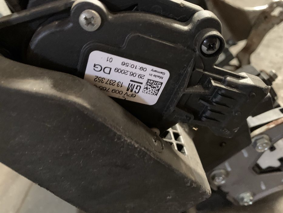 Pedal Opel Insignia A 2.0 cdti