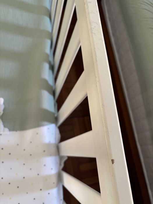 Berço e trocador para bébé