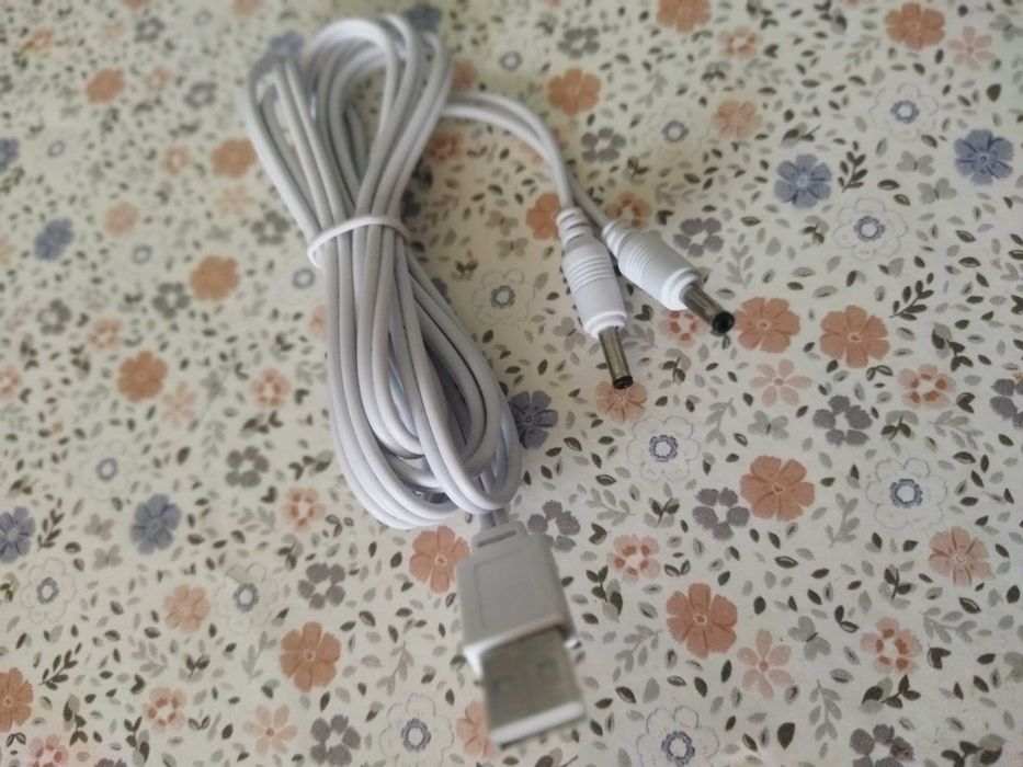 Kabel USB - 2x DC (podwójny kabel zasilający, ładowarka) biały
