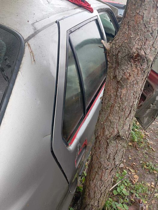 Дверка задня Renault 19 двері передні Рено 19 chamade скло замок