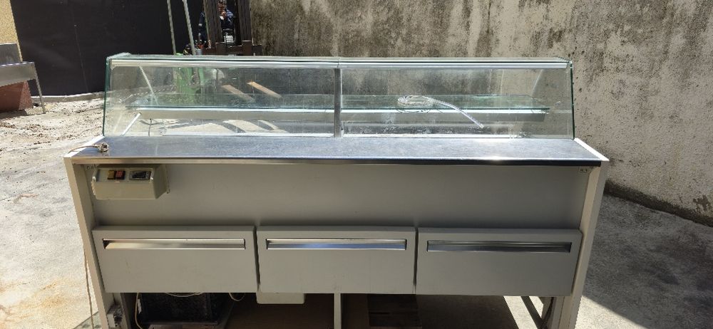 Vitrine frio para pastelaria