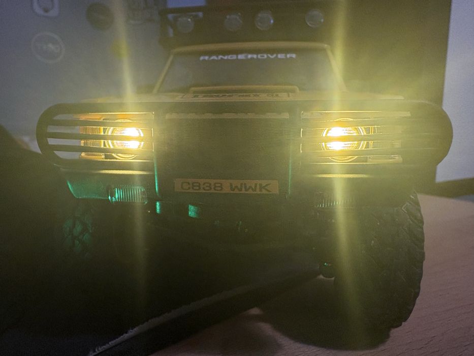 Land Rover 1/24 crowler novo