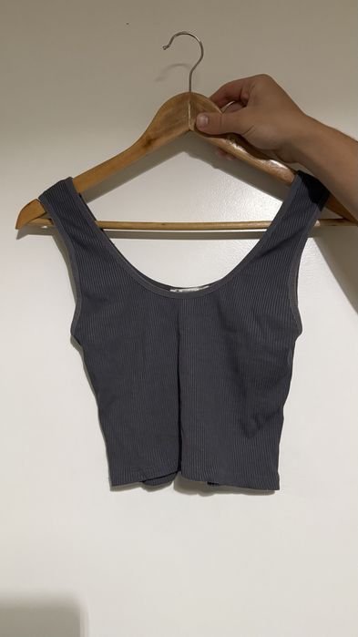 Top cinzento Stradivarius