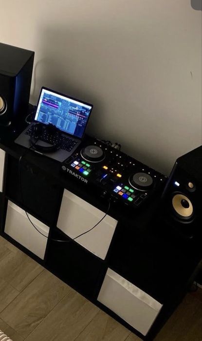 Native Instruments Traktor Kontrol S2 MK2