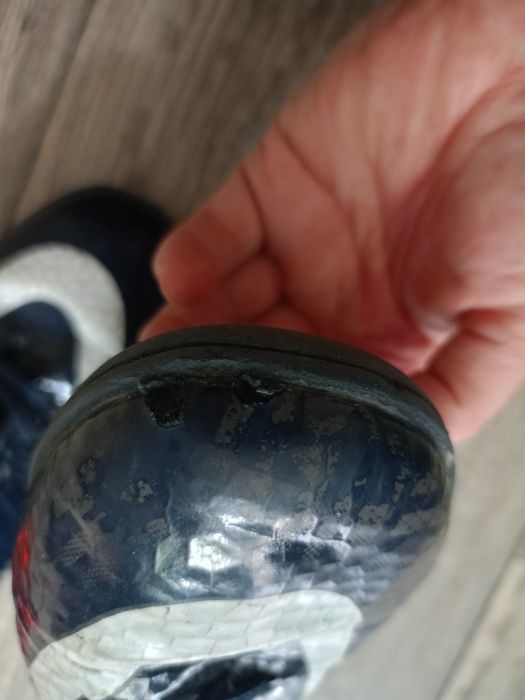 Sprzedam buty męskie sportowe