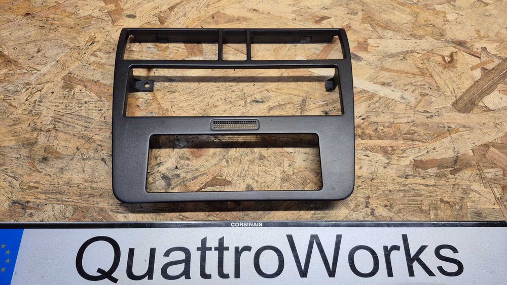 Moldura Original Preta Consola Audi A4 B5 8D Pré-Facelift 1995 a 1999