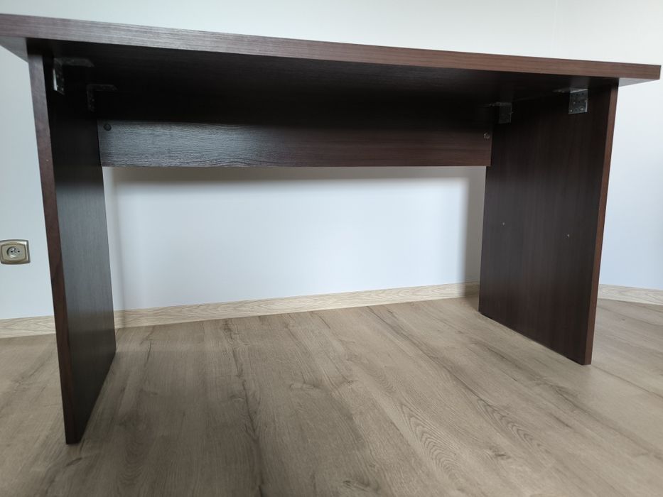 Biurko biurka kolor brązowy