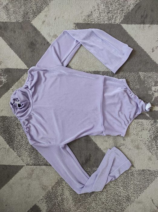 Liliowa bluzka golf body in the style