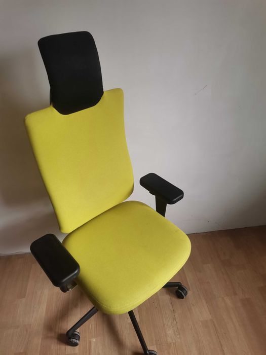 Fotel żółty/niebieski Vitra Headline /Nowy 6 700zł