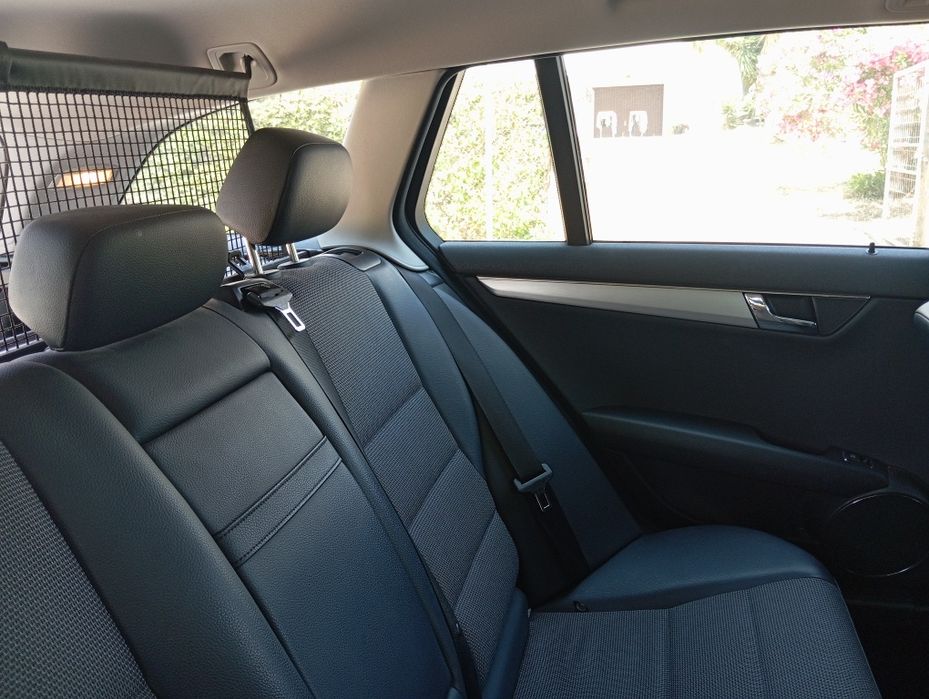 Mercedes-Benz C 250 — fotografia 8