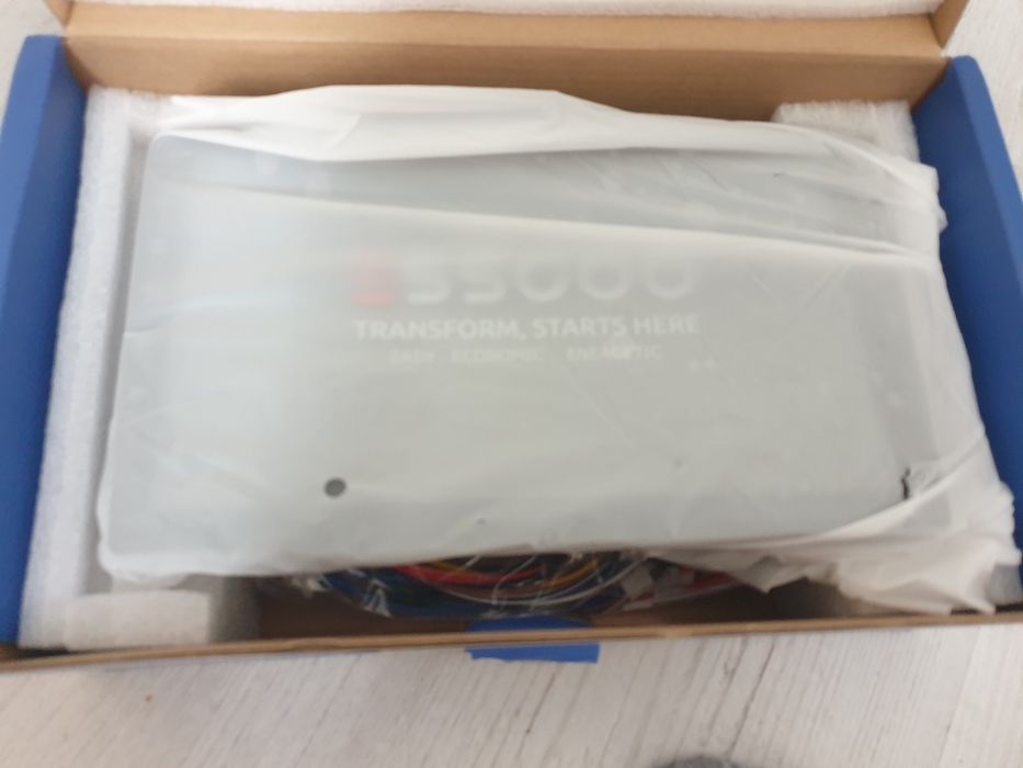 Esscoo panel multimedialny Nowy radio