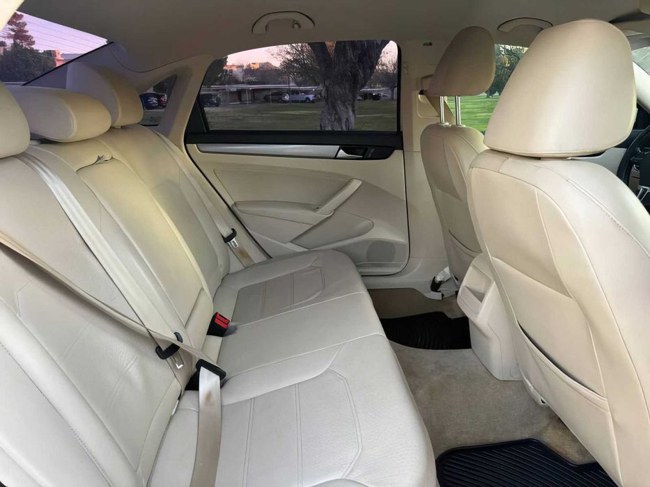 Volkswagen Passat      2015