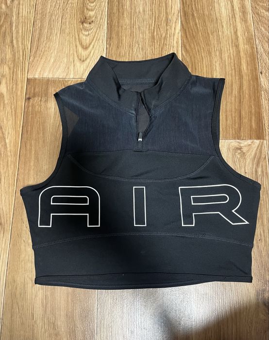 Топ спортивний nike