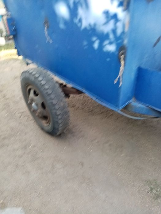 Продаю прицеп одноосний 2тони 20000грн.