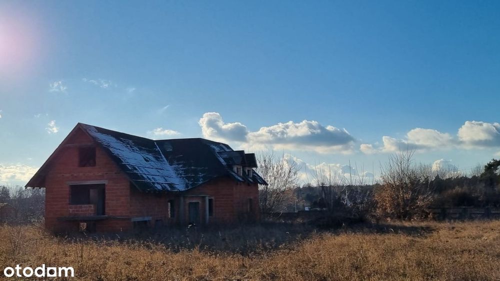 Dom 290 m² w stanie surowym otwartym z działką 4740 m²