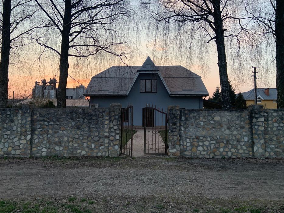 Приміщення під магазин або кафе