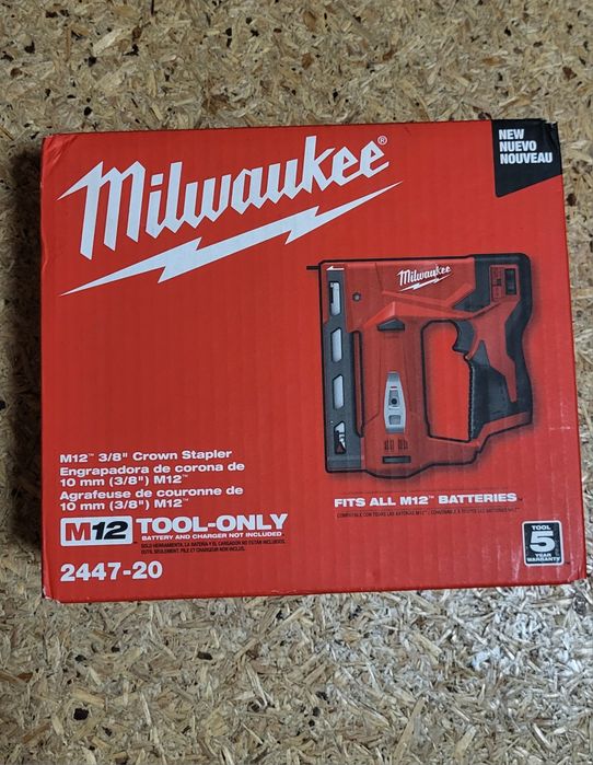 Milwaukee 2447-20 M12 Акумуляторный степлер 12Вольт
