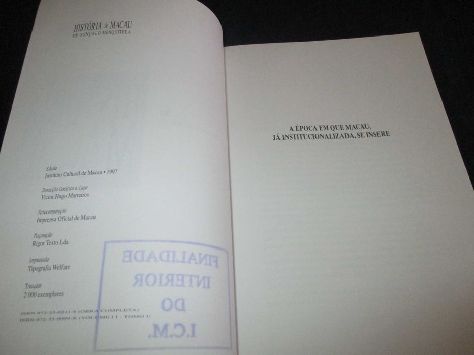 Livro História de Macau Gonçalo Mesquitela