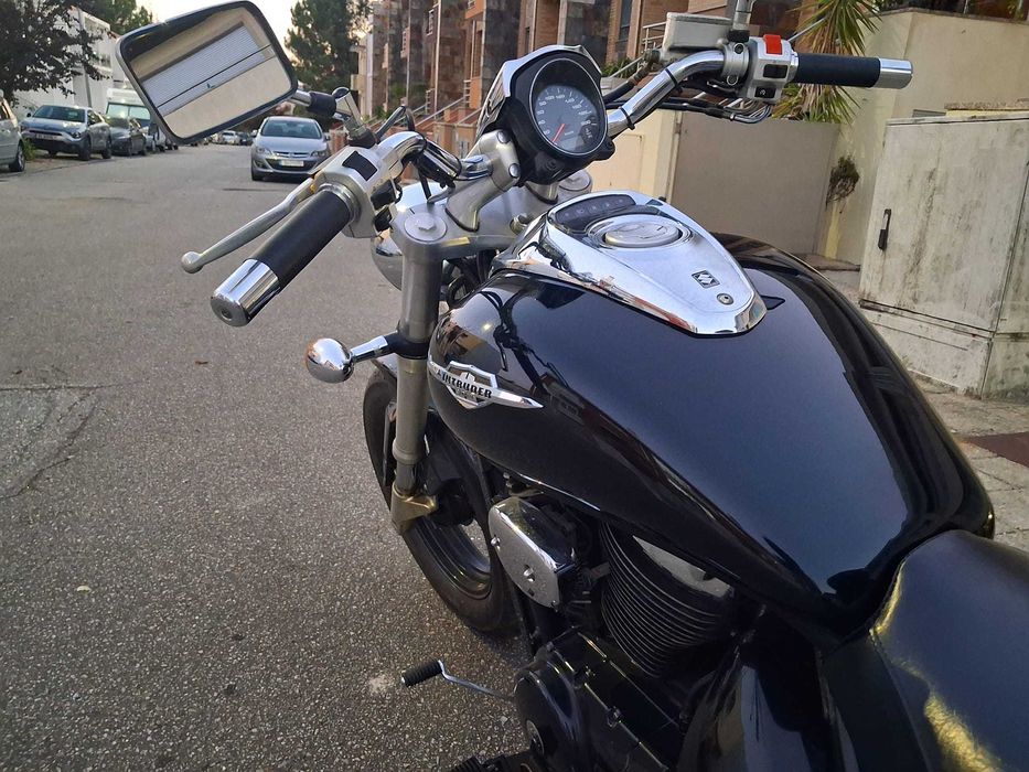 Suzuki Intruder 800