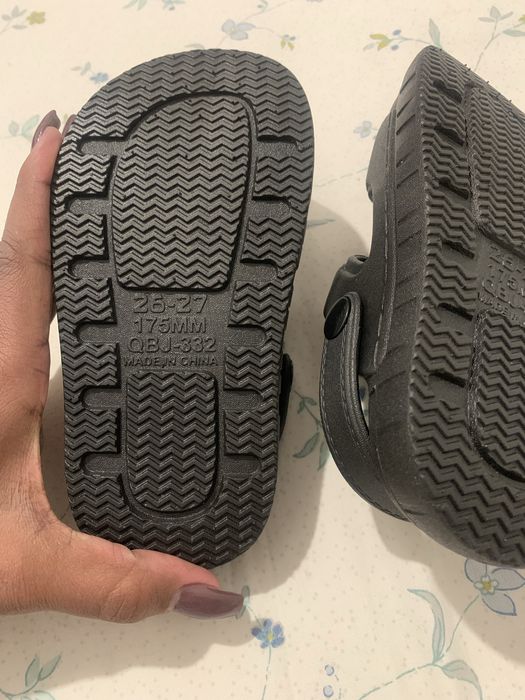 Sandalia menino nova