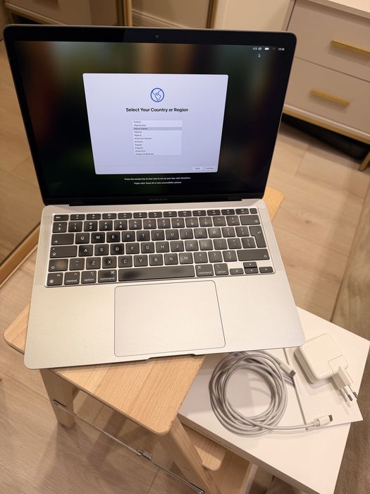 Macbook space grey m1 2020 8gb/256gb