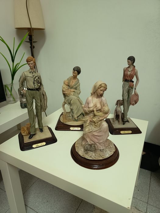 Estatuetas marfinite